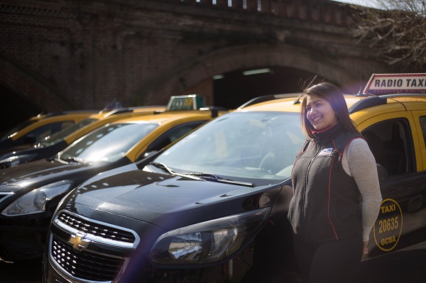 MUJERES TAXISTAS